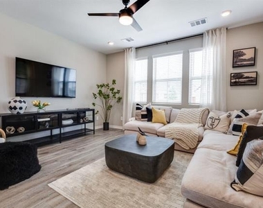 8525 Leyton - Photo Thumbnail 4