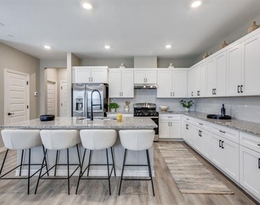 8525 Leyton - Photo Thumbnail 6
