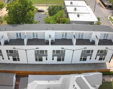 4210 Roseland Avenue - Photo Thumbnail 5