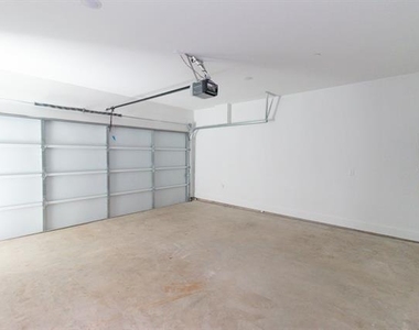 4210 Roseland Avenue - Photo Thumbnail 37