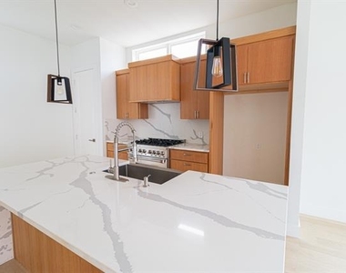 4210 Roseland Avenue - Photo Thumbnail 13