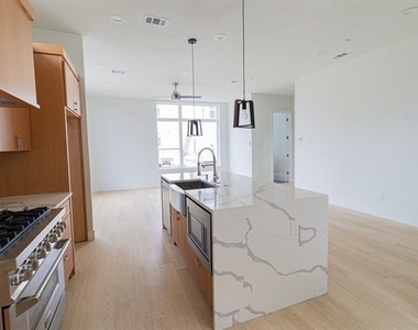 4210 Roseland Avenue - Photo Thumbnail 11