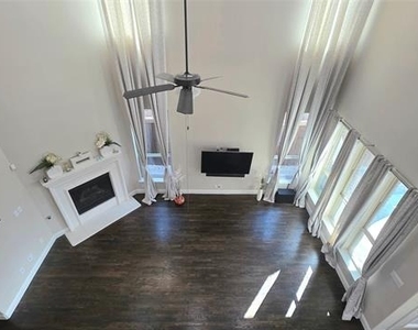 5925 Adair Lane - Photo Thumbnail 6