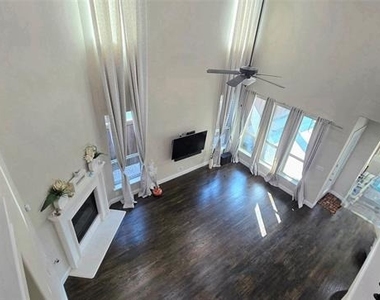 5925 Adair Lane - Photo Thumbnail 8