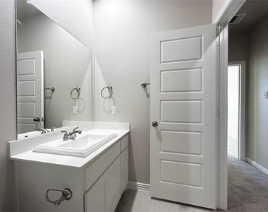 2909 Ali Drive - Photo Thumbnail 7