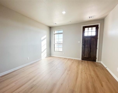 2909 Ali Drive - Photo Thumbnail 2