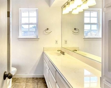 5818 E University Boulevard - Photo Thumbnail 27