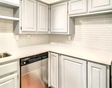 5818 E University Boulevard - Photo Thumbnail 11