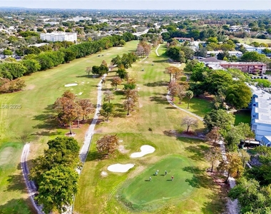 8311 Sands Point Blvd - Photo Thumbnail 7