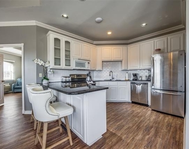 290 Tanglewood Circle - Photo Thumbnail 1