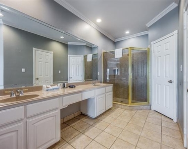 290 Tanglewood Circle - Photo Thumbnail 7