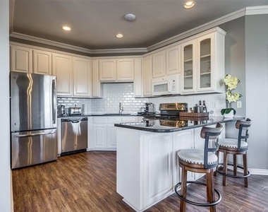 290 Tanglewood Circle - Photo Thumbnail 1