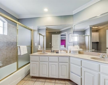 290 Tanglewood Circle - Photo Thumbnail 11