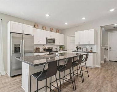 4430 Prairie Crossing - Photo Thumbnail 12