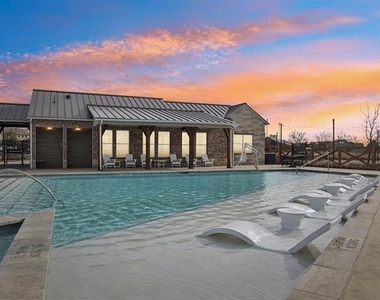 4430 Prairie Crossing - Photo Thumbnail 1