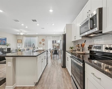 4430 Prairie Crossing - Photo Thumbnail 11