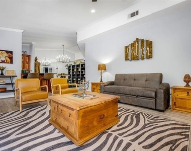 3330 Timberview Road - Photo Thumbnail 12