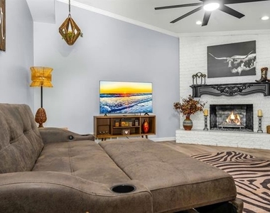 3330 Timberview Road - Photo Thumbnail 14