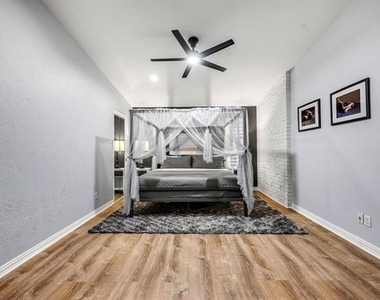 3330 Timberview Road - Photo Thumbnail 9