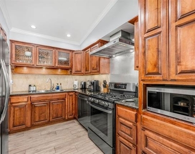 3330 Timberview Road - Photo Thumbnail 8