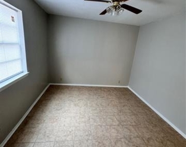 2703 Southside Street - Photo Thumbnail 9