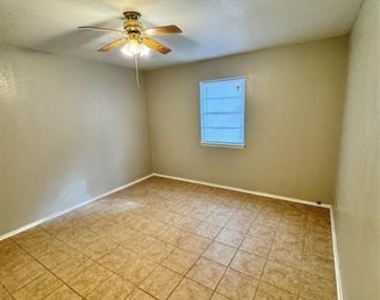 2703 Southside Street - Photo Thumbnail 1