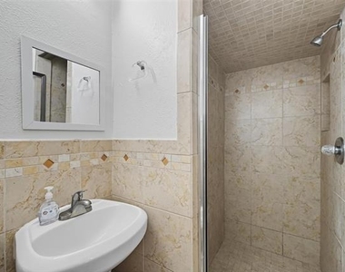 3512 Park Ridge Boulevard - Photo Thumbnail 11