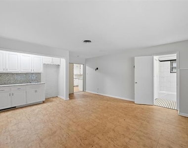 3512 Park Ridge Boulevard - Photo Thumbnail 13