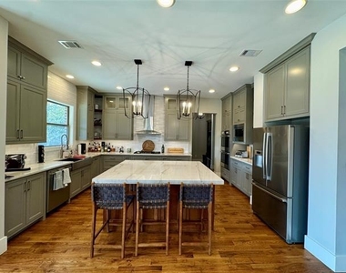 474 Eagle Cove Circle - Photo Thumbnail 4