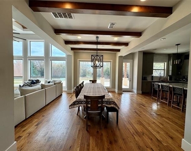 474 Eagle Cove Circle - Photo Thumbnail 2