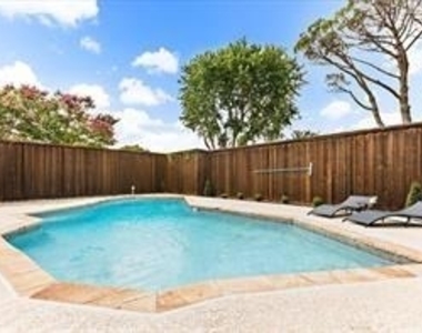 803 Rush Creek Drive - Photo Thumbnail 2