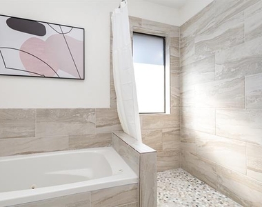803 Rush Creek Drive - Photo Thumbnail 23