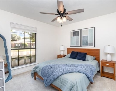 803 Rush Creek Drive - Photo Thumbnail 24