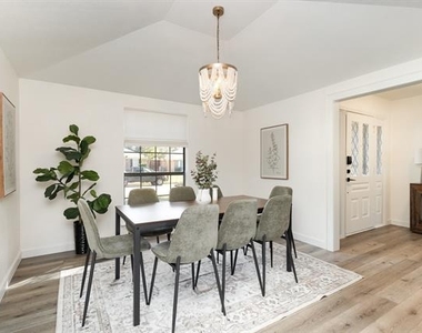 803 Rush Creek Drive - Photo Thumbnail 11