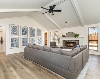 803 Rush Creek Drive - Photo Thumbnail 9