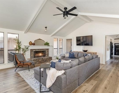 803 Rush Creek Drive - Photo Thumbnail 7