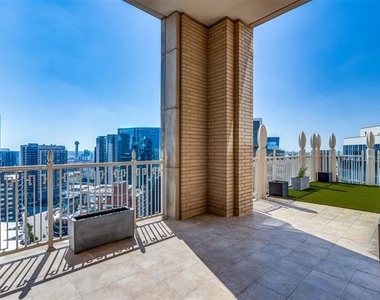 2555 N Pearl Street - Photo Thumbnail 25