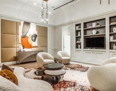 2555 N Pearl Street - Photo Thumbnail 31