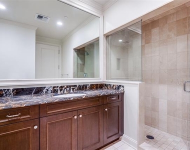 2555 N Pearl Street - Photo Thumbnail 16