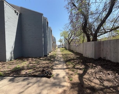 219 Fry Street - Photo Thumbnail 3
