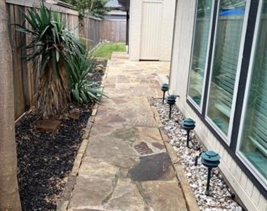 3325 Bristol Road - Photo Thumbnail 3