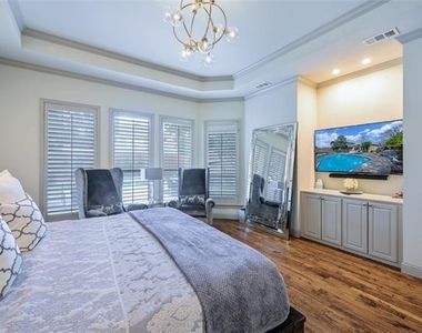5624 Gillum Drive - Photo Thumbnail 19