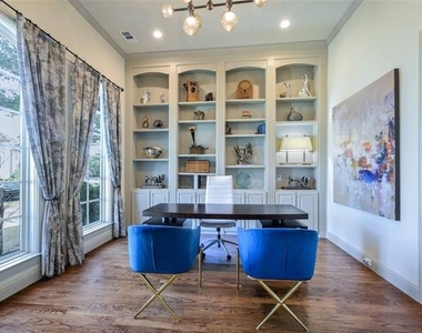 5624 Gillum Drive - Photo Thumbnail 4