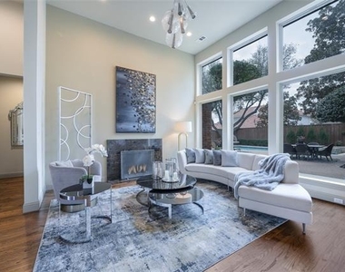 5624 Gillum Drive - Photo Thumbnail 6