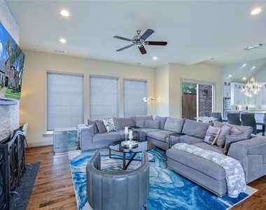 5624 Gillum Drive - Photo Thumbnail 10