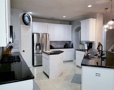 1194 Polo Heights Drive - Photo Thumbnail 3
