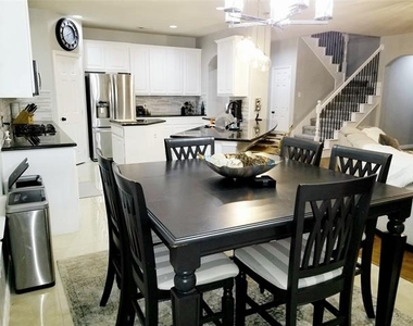 1194 Polo Heights Drive - Photo Thumbnail 4