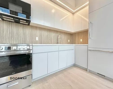 127 Concord Street - Photo Thumbnail 2