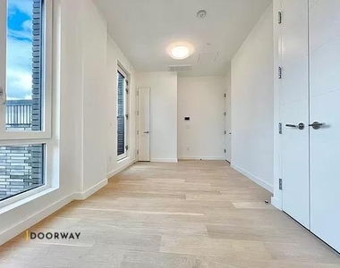 127 Concord Street - Photo Thumbnail 4