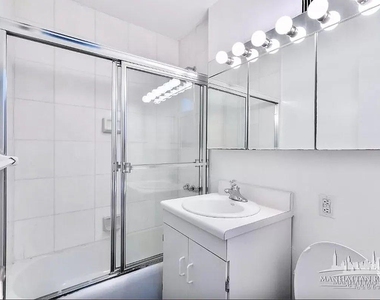 330 East 46th Street - Photo Thumbnail 4